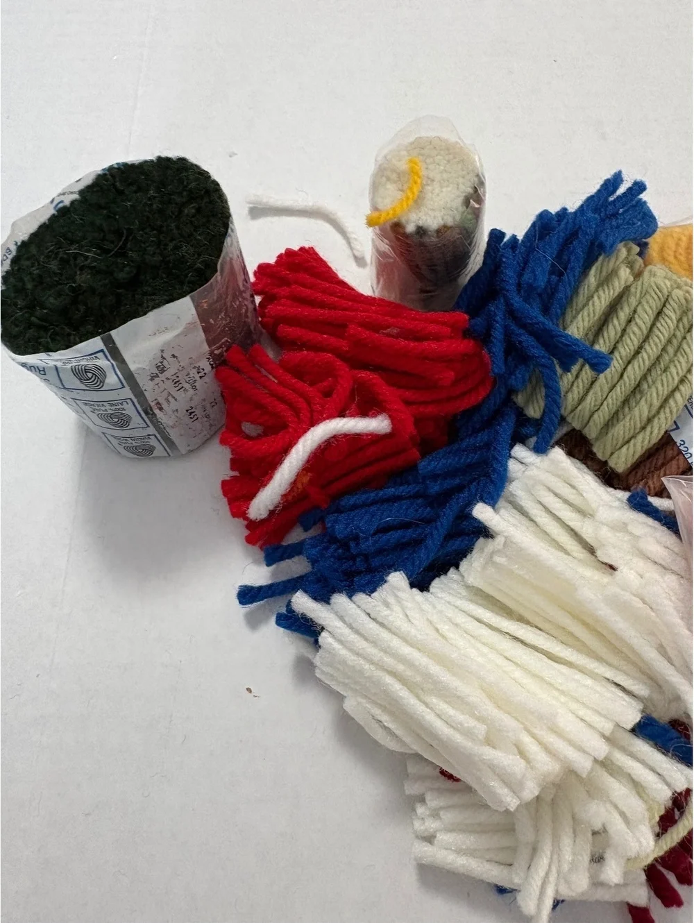 Latch hook yarn
